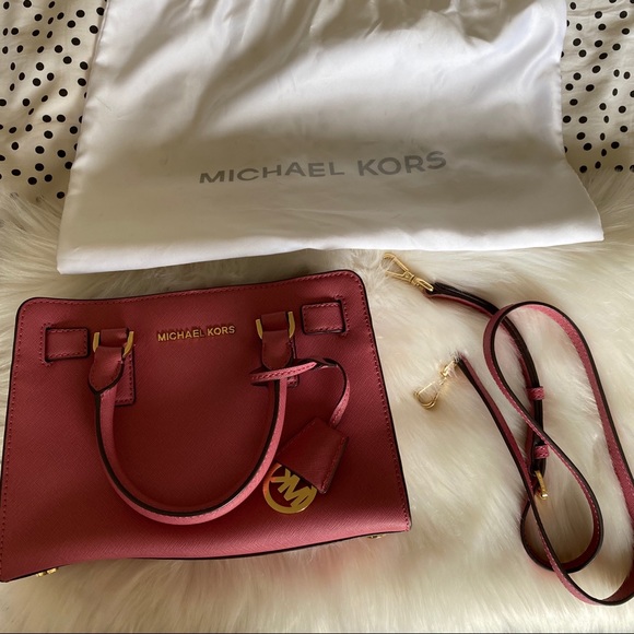 Michael Kors pink leather purse - Picture 16 of 16